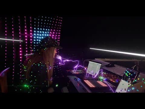 Imogen Heap - "The Gloves Are On" - Live improv and song requests session